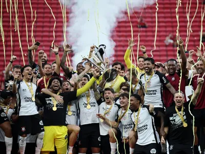 Hugo Souza destaca mentalidade do Corinthians: "Confiar no nosso potencial"
