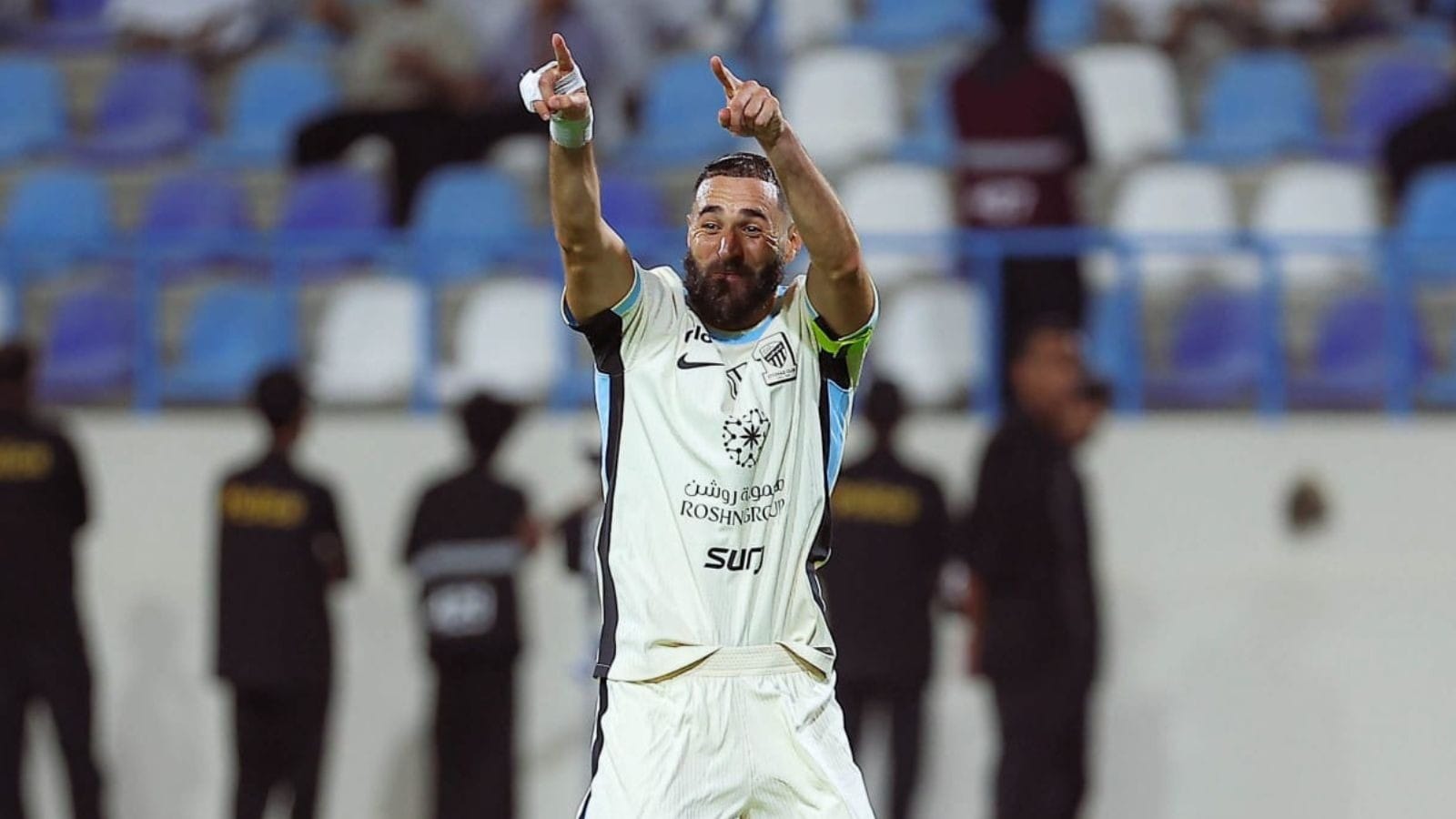 Benzema aceita proposta do Al Hilal e deixará Al Ittihad, diz jornalista