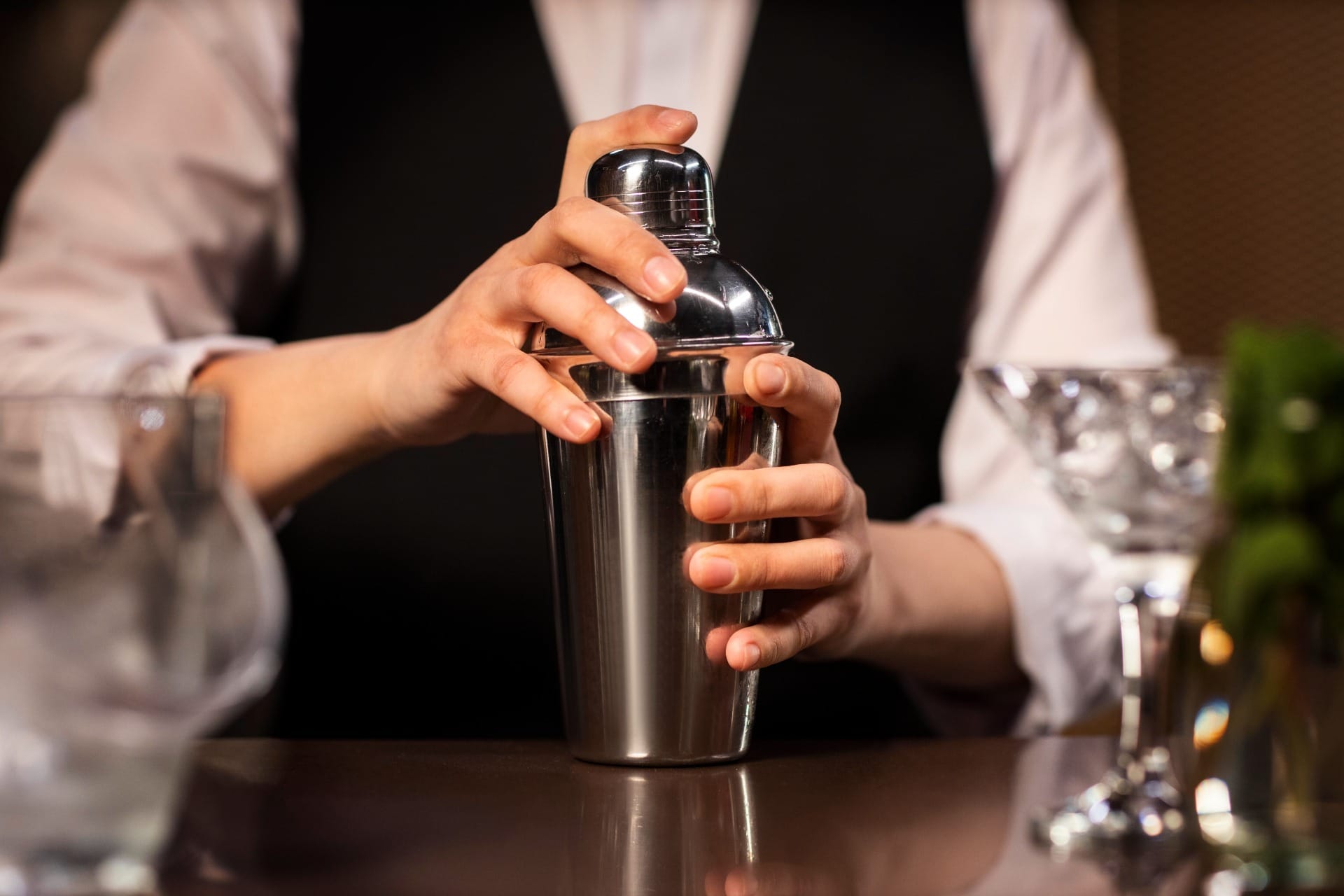 A coqueteleira garante drinks geladinho. / Foto: Freepik