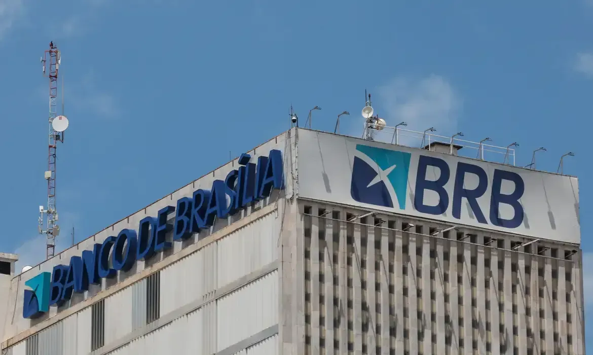 PF investiga fraude bilionária entre BRB, Banco Master e elo com PCC
