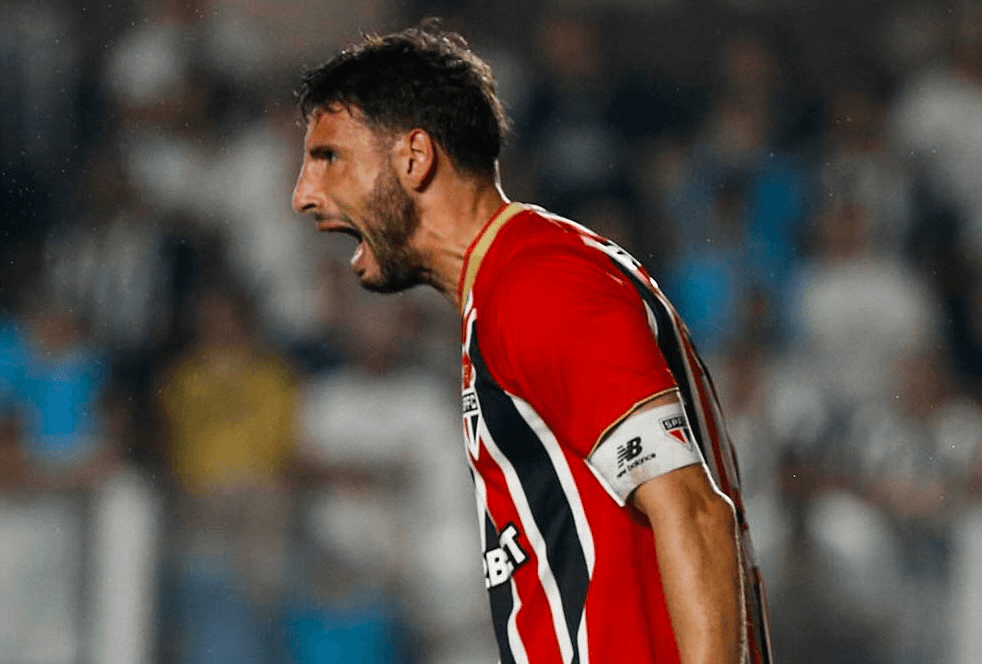 Calleri admite cansaço do São Paulo e diz que não está 100% fisicamente