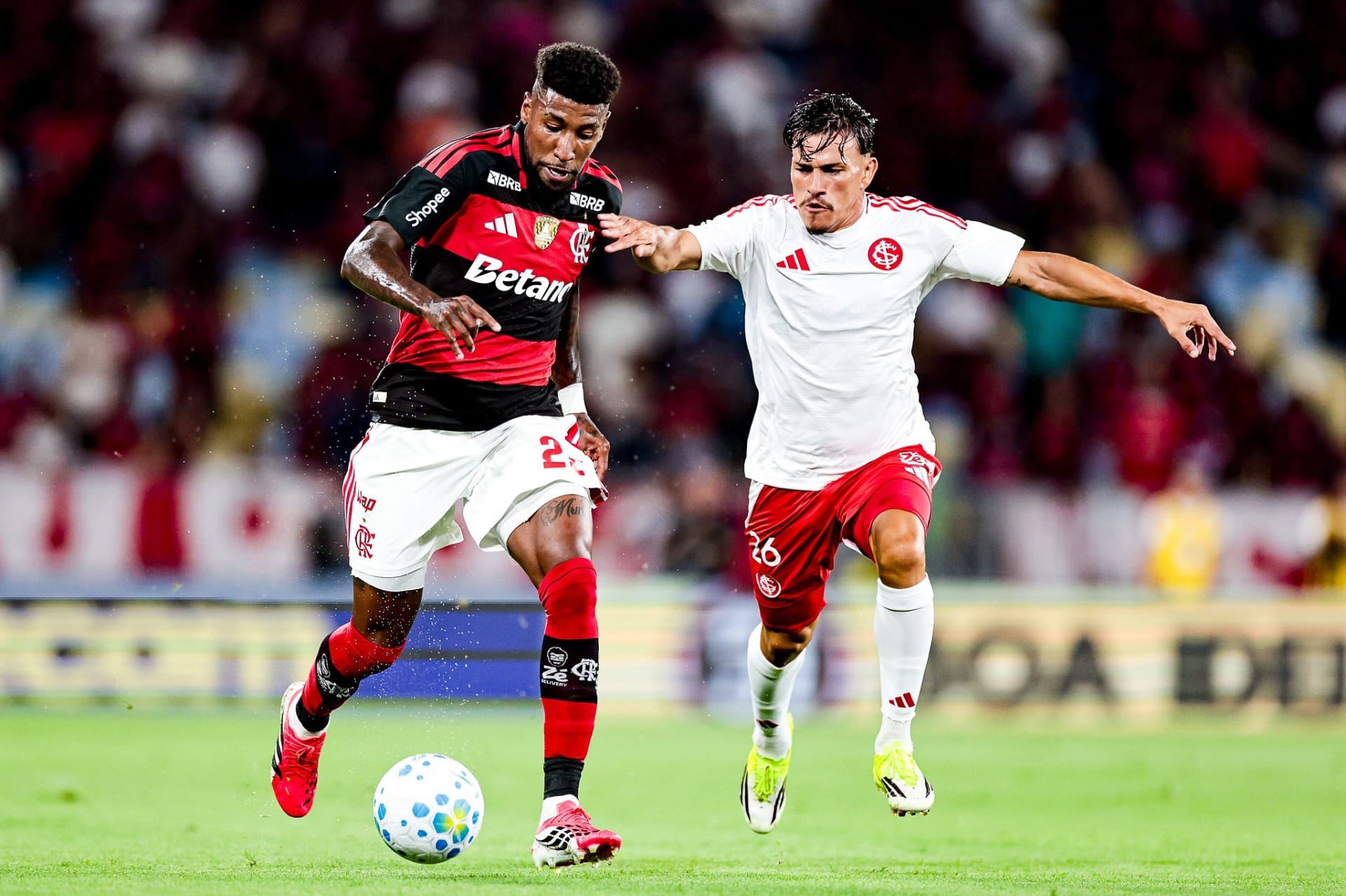 Em má-fase, Flamengo empata com Inter e segue sem vencer pelo Brasileirão