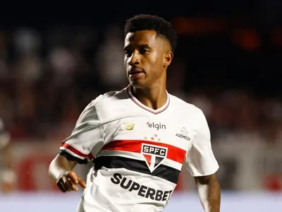São Paulo fecha renovação de contrato com Marcos Antônio até 2030