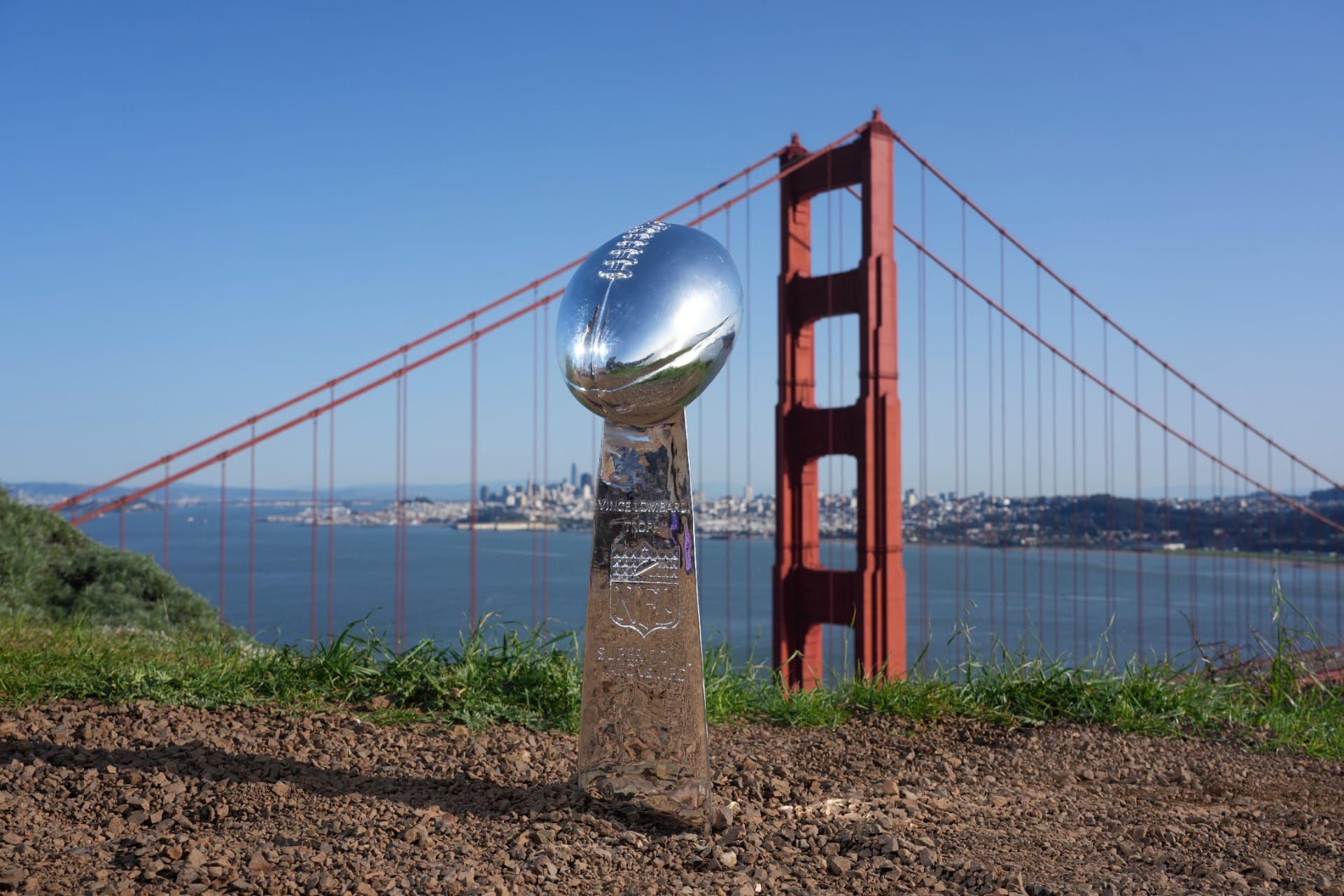 Troféu Vince Lombardi: Conheça a história e o valor da taça do Super Bowl