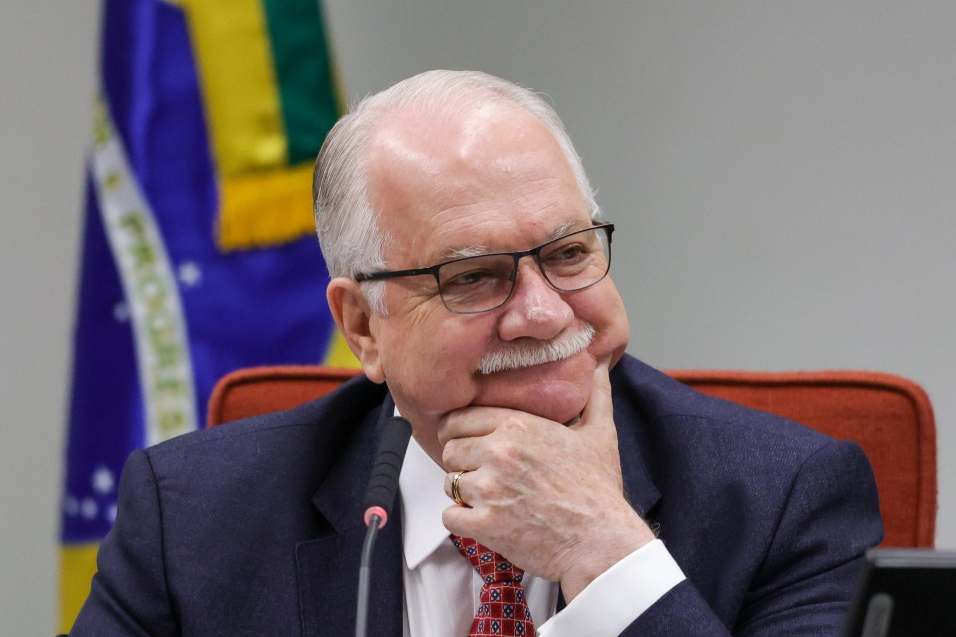 Fachin rejeita pedido para afastar Nunes Marques de ação da CPI do Master