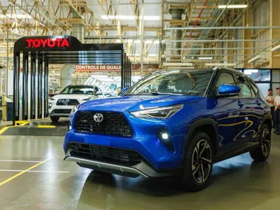 Yaris Cross estreia produção no Brasil e acelera aposta híbrida da Toyota