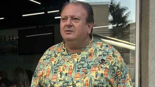 JACQUIN É XINGADO DE "FILHO DE RAPARIGA"