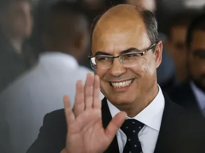 Witzel desiste de candidatura para apoiar indicação de Garotinho no Rio
