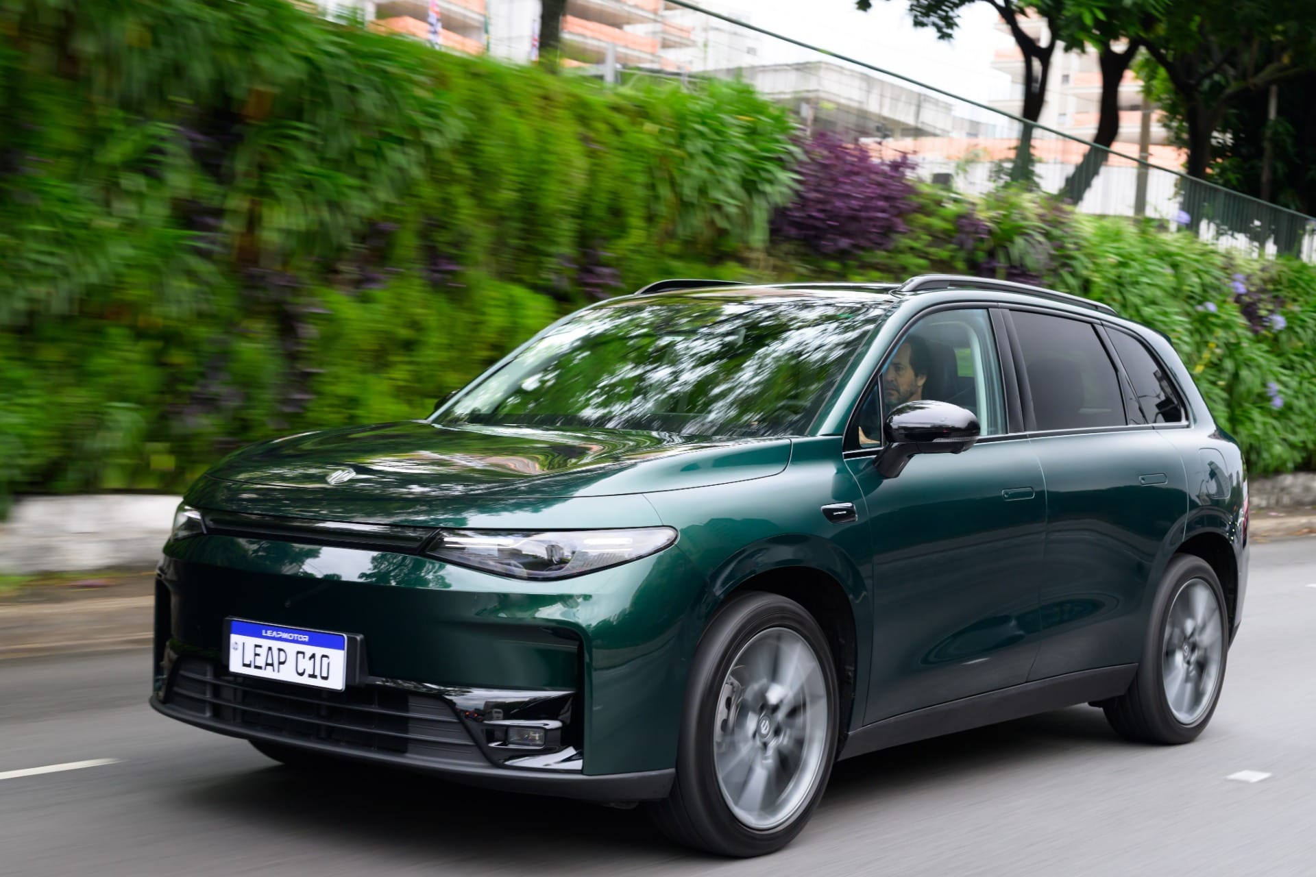 Leapmotor mira 1 milhão de carros elétricos em 2026 e aposta em luxo global