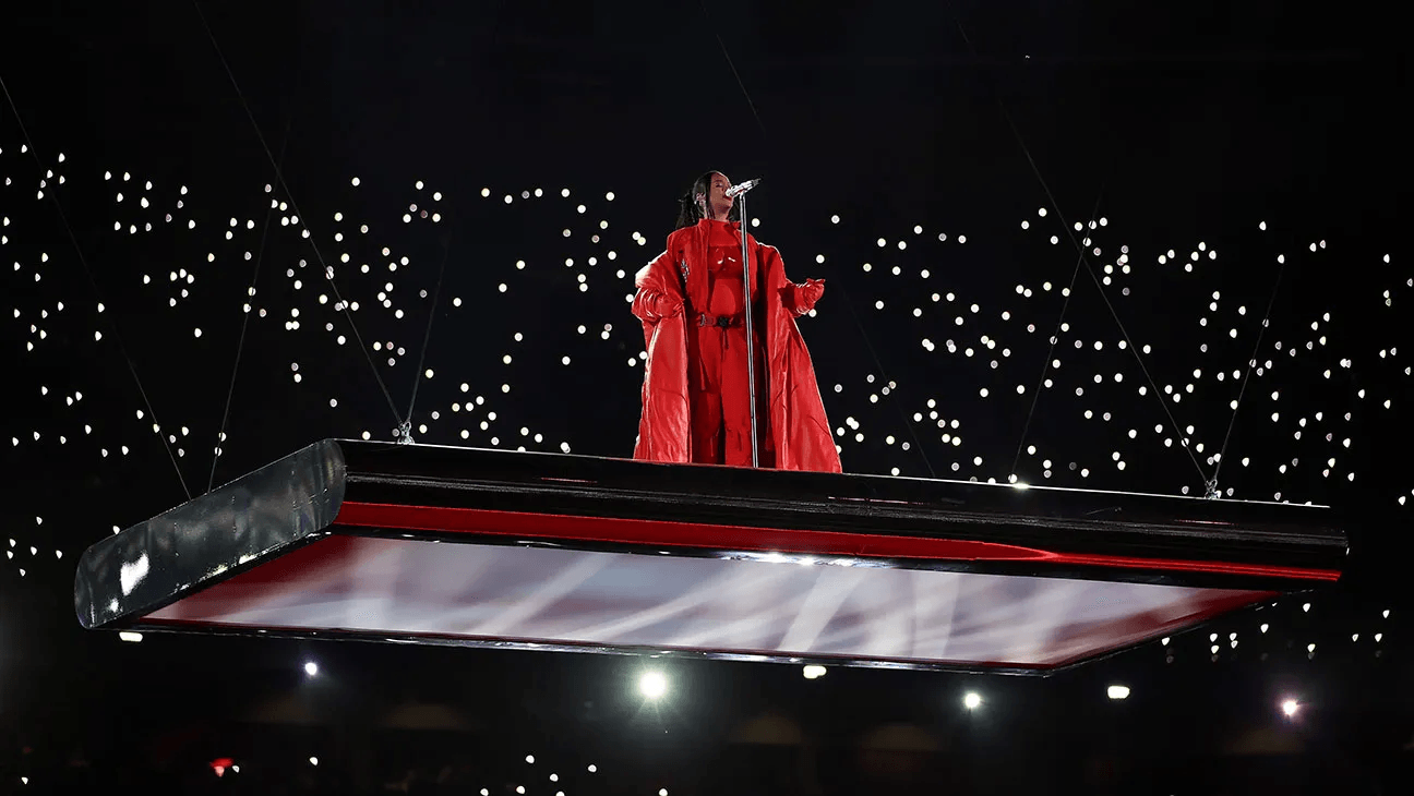 Rihanna foi a atração principal do show do intervalo do Super Bowl LVII em 12 de fevereiro de 2023, no State Farm Stadium, no Arizona. A apresentação foi histórica por sua audiência, que atingiu o recorde de 121,017 milhões de espectadores simultâneos, tornando-o um dos shows de intervalo mais assistidos da história.