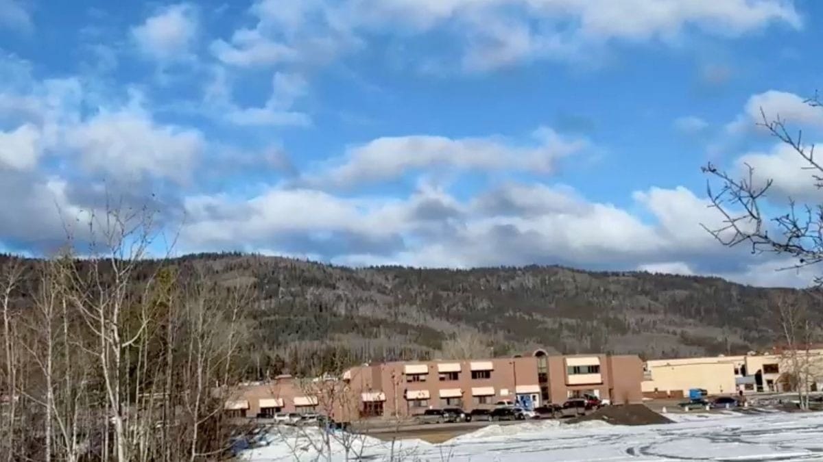 'Foi devastador', diz prefeito de cidade do Canadá sobre ataque em escola