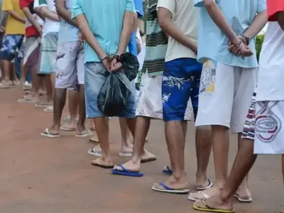"Matador de aluguel" de 15 anos na França acende debate sobre maioridade