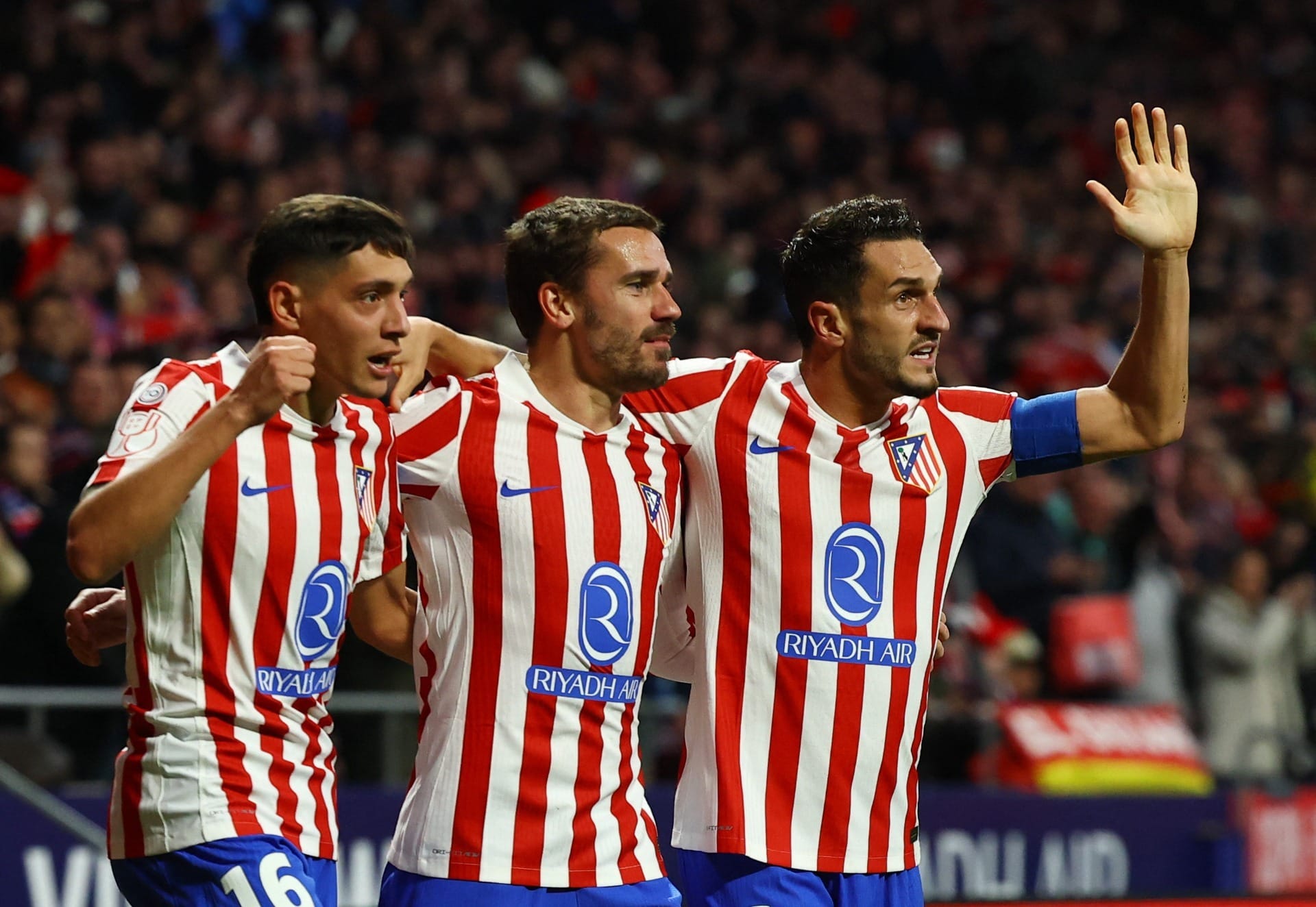 Atlético de Madri atropela Barcelona e coloca um pé na final da Copa do Rei