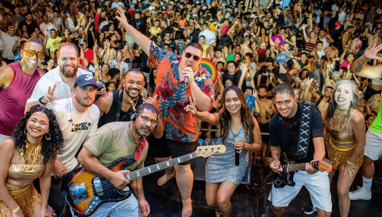 Banda ´Os Gravatas` agita região
