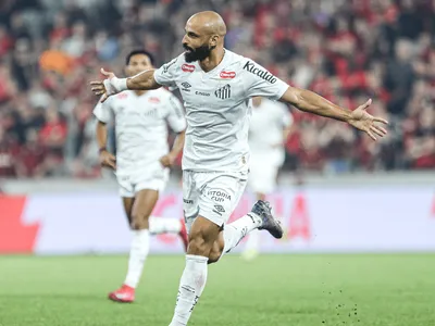 Santos enfrenta o Athletico-PR para se afastar do Z4 do Brasileirão