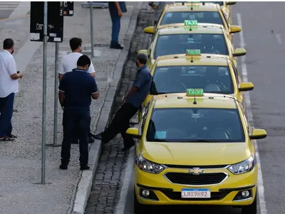 Entenda a regra de 10% e 60% para motoristas e fretes no IR 2026