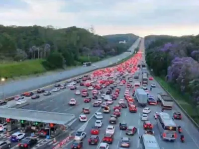 Rodovias de SP devem receber 18 milhões de veículos no feriado prolongado