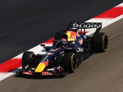CEO da Fórmula E brinca com críticas de Verstappen e faz convite para teste