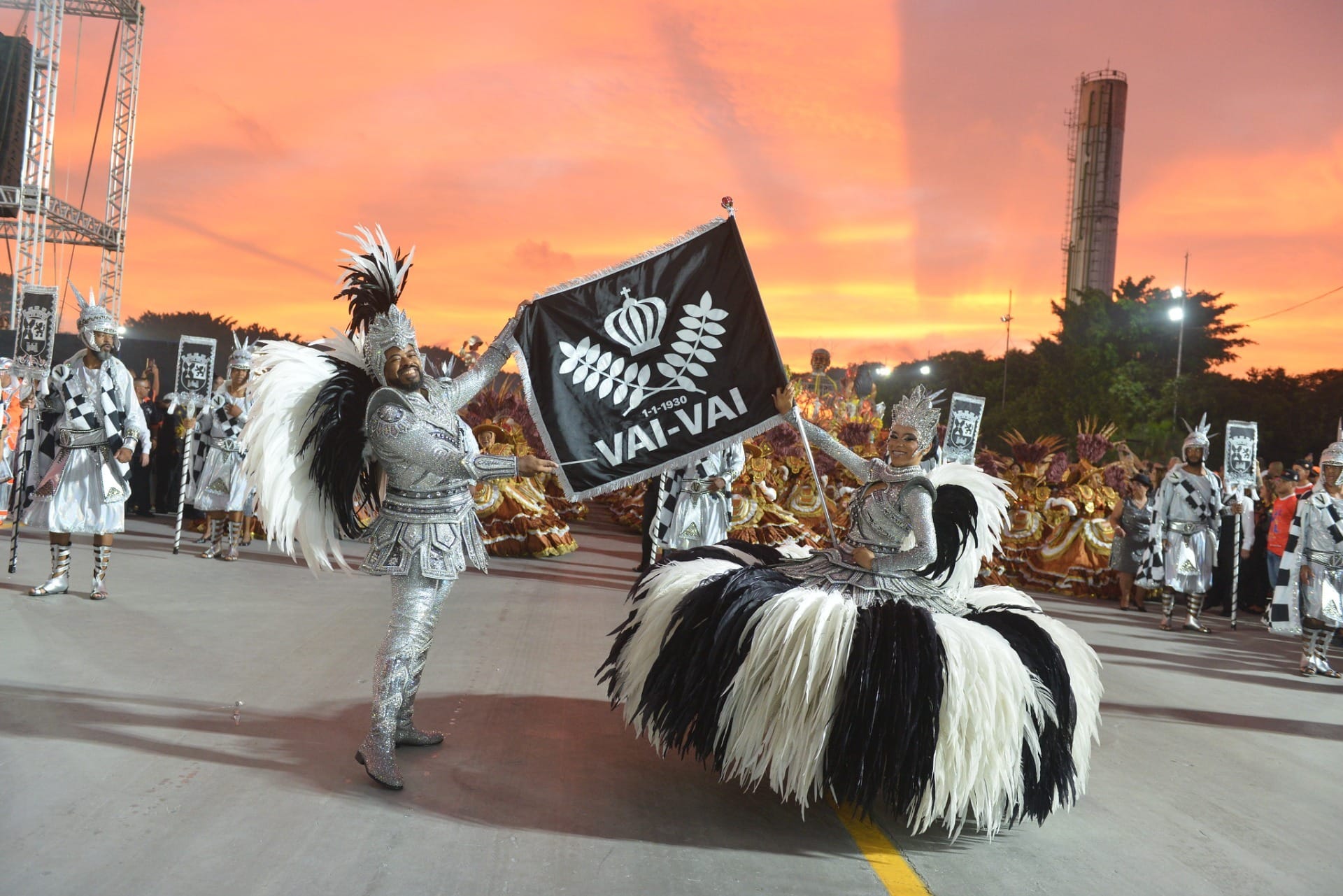 Primeiro dia do Carnaval de SP tem bruxas, força das mulheres negras e mais