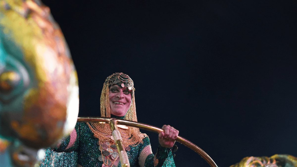 Imperatriz Leopoldinense homenageia Ney Matogrosso na Sapucaí