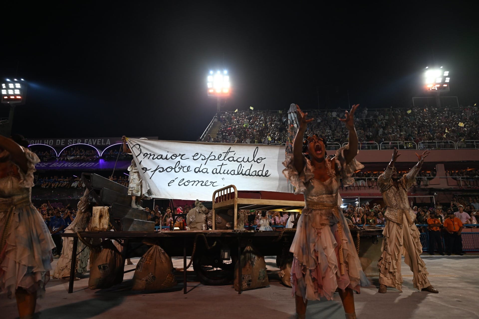Unidos da Tijuca em homenagem a Carolina Maria de Jesus