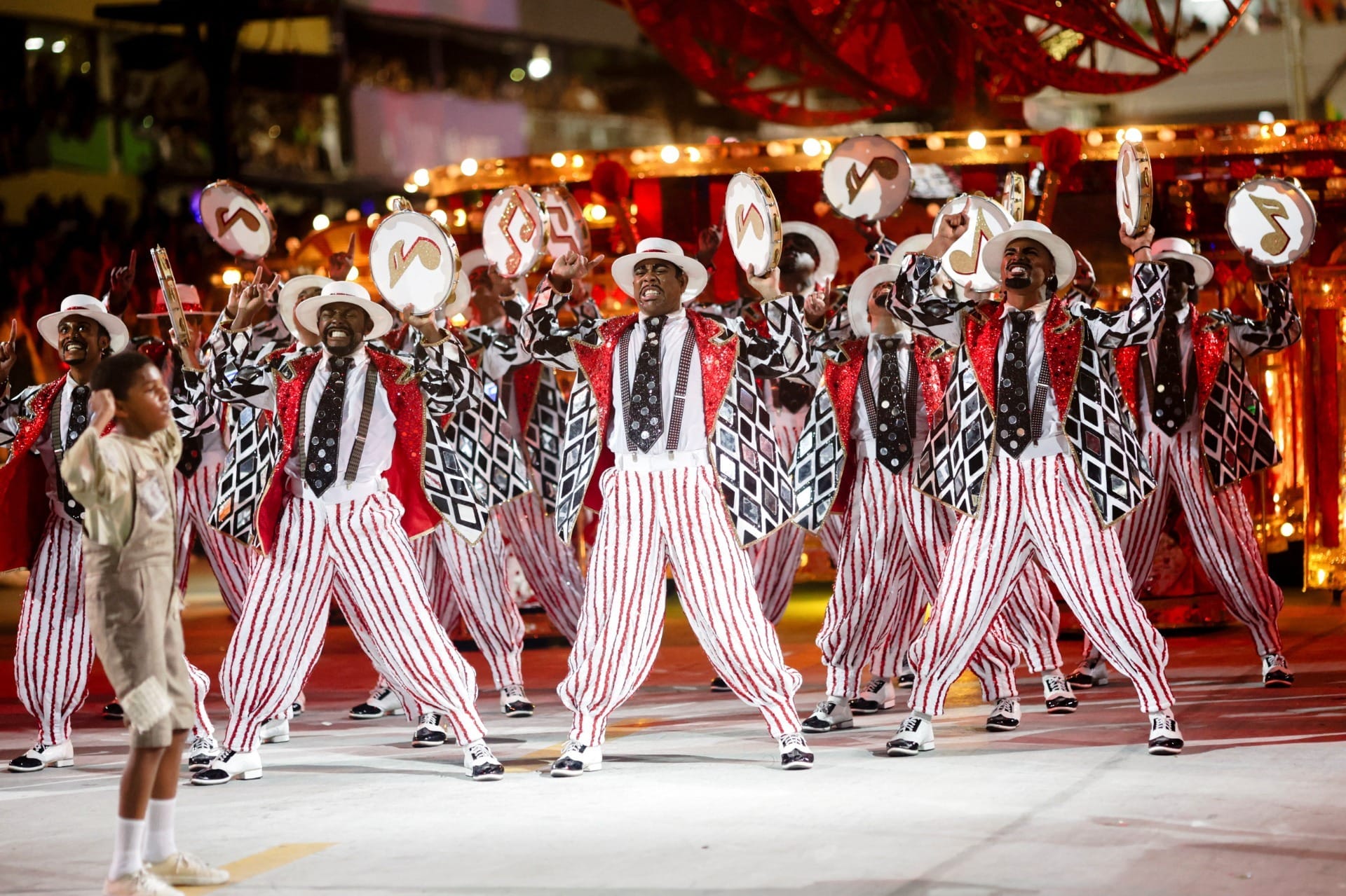 Viradouro homenageou Mestre Ciça, um dos maiores mestres de bateria do carnaval