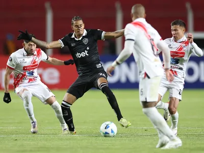 Na altitude, Botafogo perde para Nacional Potosí e se complica na Liberta