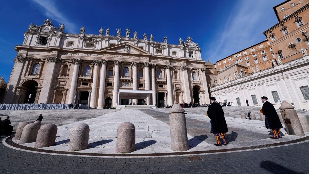 Vaticano rejeita proposta de mulheres darem sermão em missas