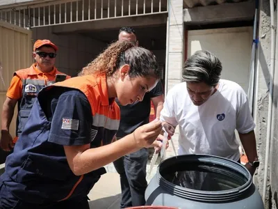 Como eliminar focos do mosquito da dengue dentro de casa