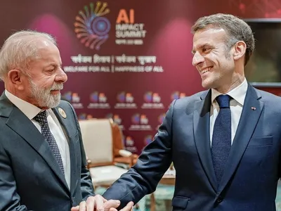 Emmanuel Macron se reúne com Lula na Índia: ‘Feliz em reencontrar’