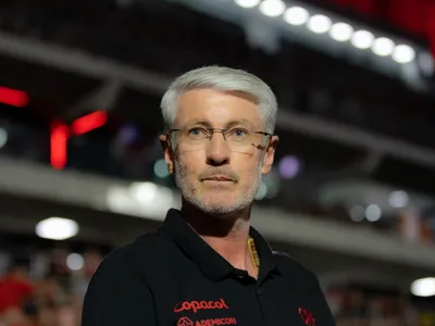 Athletico-PR recebe o Vitória de olho em uma vaga no G-4; veja escalações