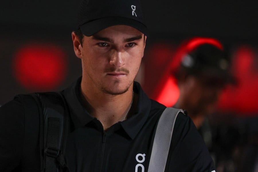 João Fonseca perde de virada para Buse e é eliminado do Rio Open