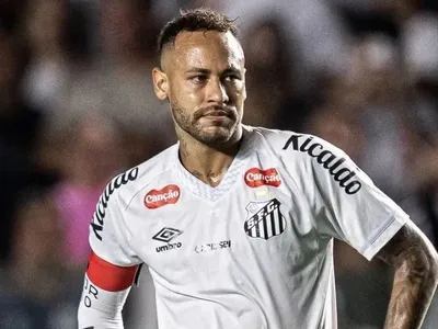 Neymar fala sobre seleção: "Um dia sou aposentado, no outro devo ir à Copa"