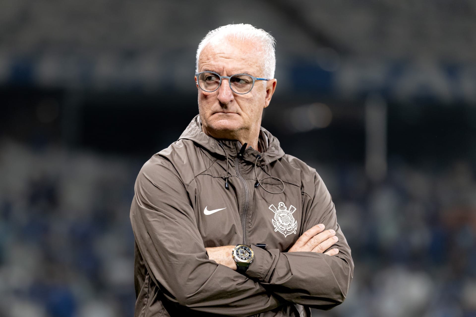 Dorival Jr. critica calendário e diz que prepara Memphis como centroavante