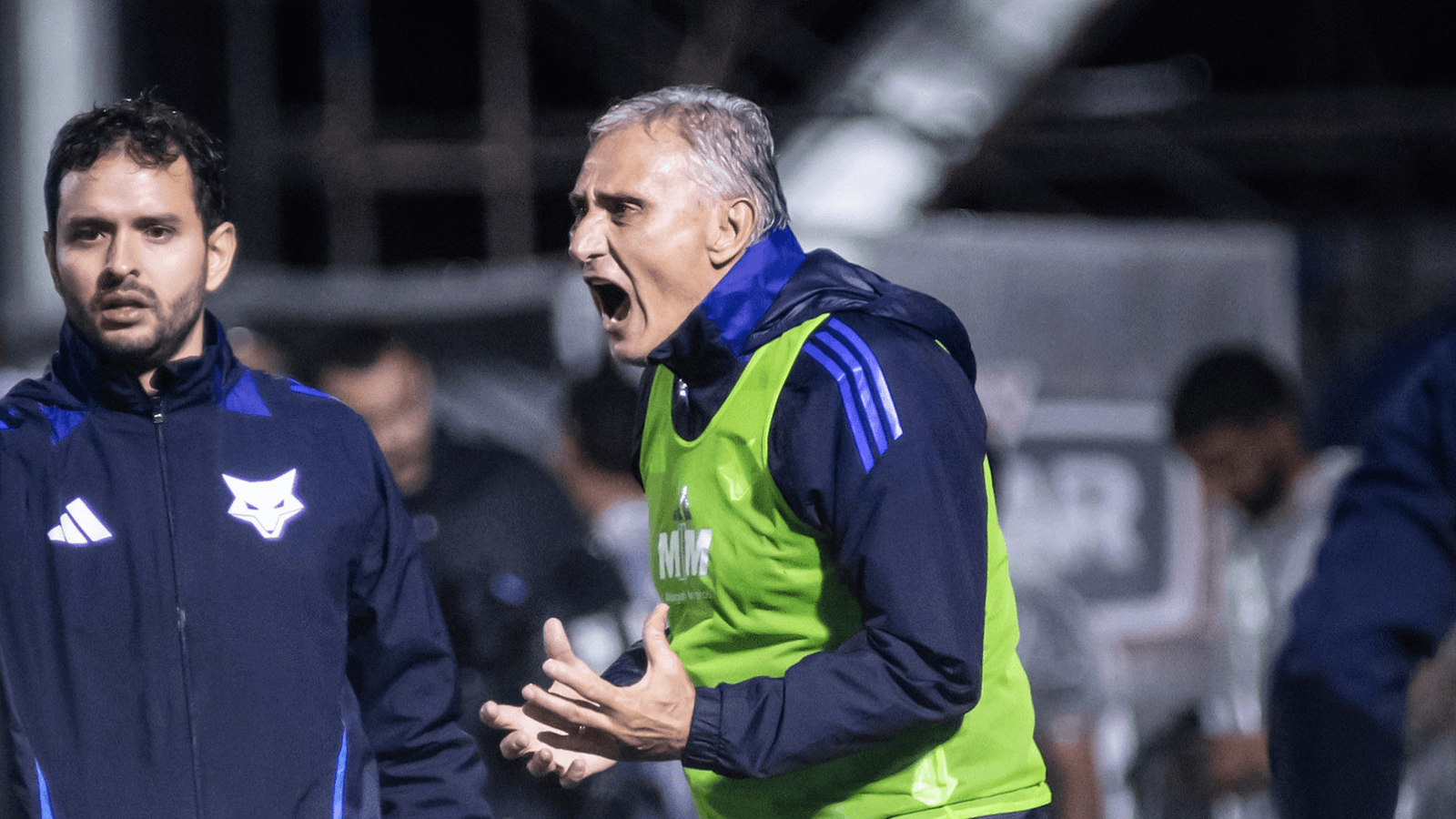 Dono da SAF do Cruzeiro elogia Tite: "em hora alguma pensamos em demissão"