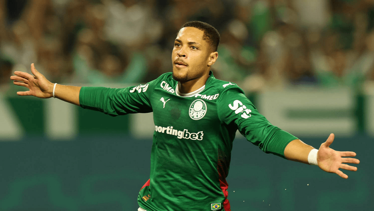 Palmeiras vence confronto direto contra o Fluminense e lidera o Brasileirão