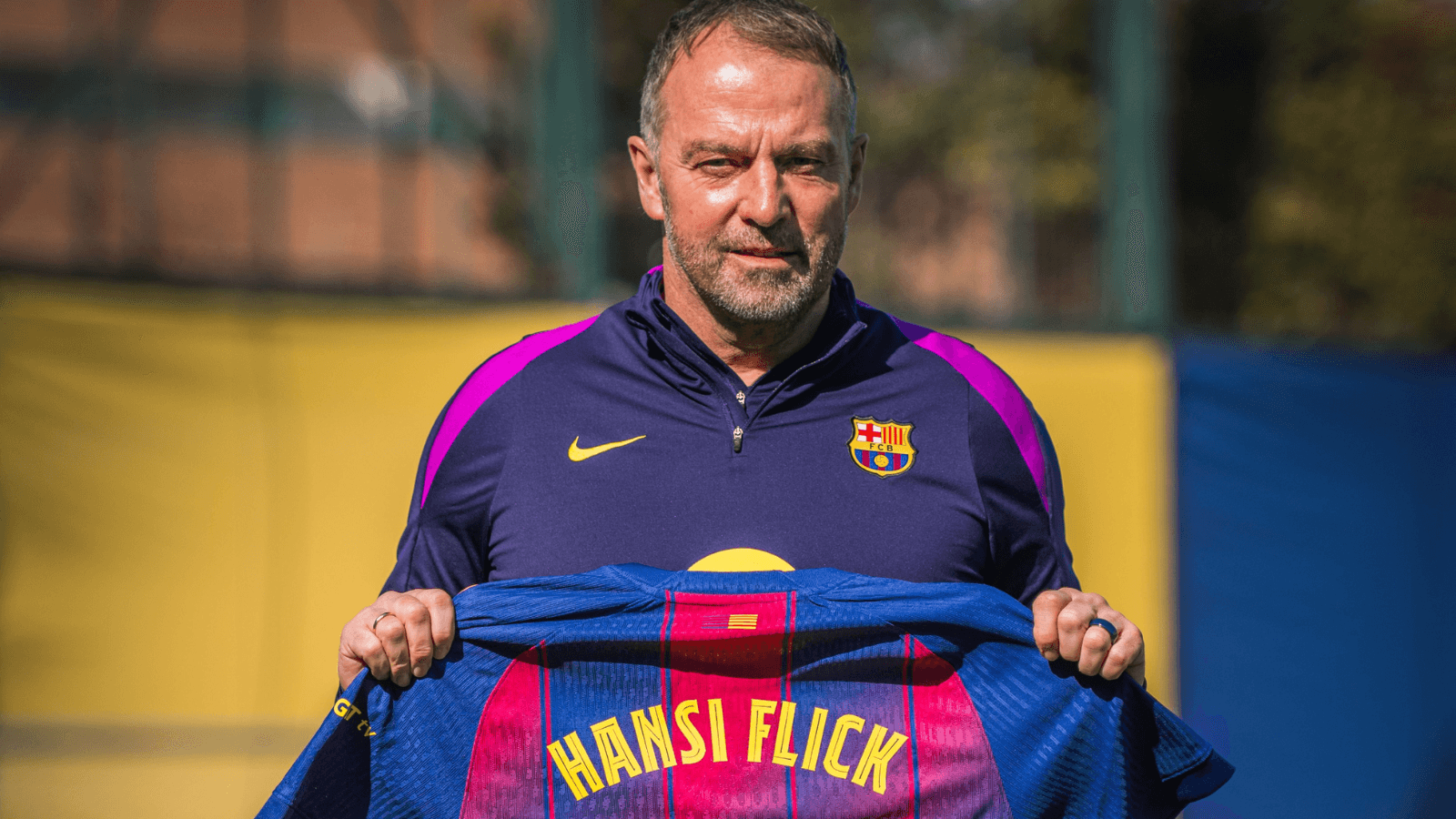 Flick faz juras de amor ao Barcelona e crava que será seu último clube