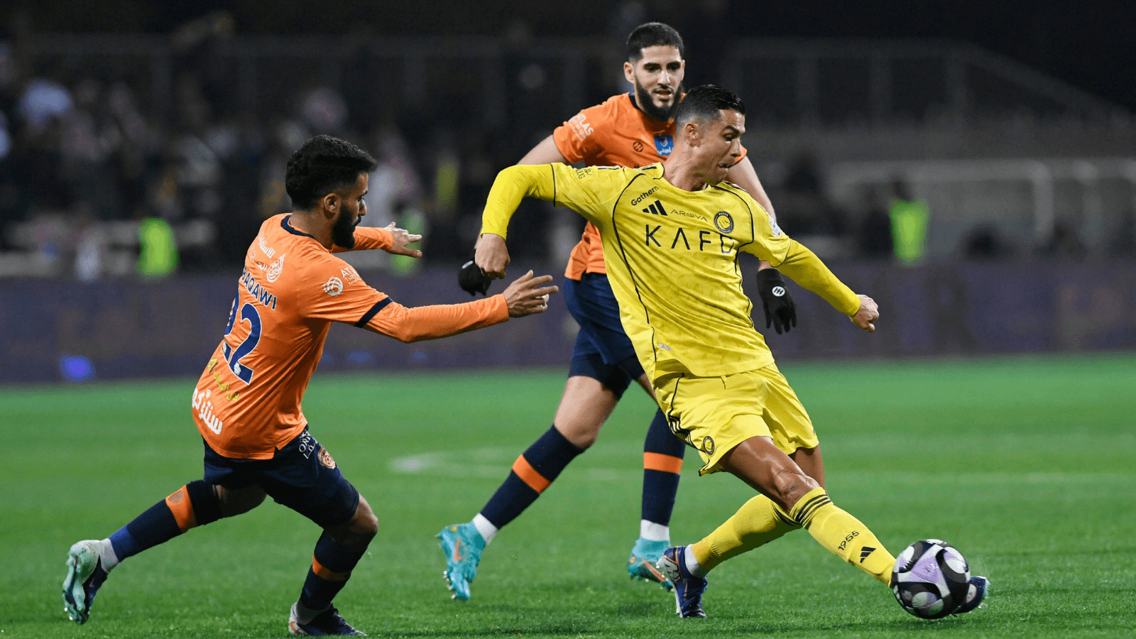 Al Nassr vence Al Fayha e lidera Saudita. Foto: Mohammed Al Baqawi REUTERS/Stringe