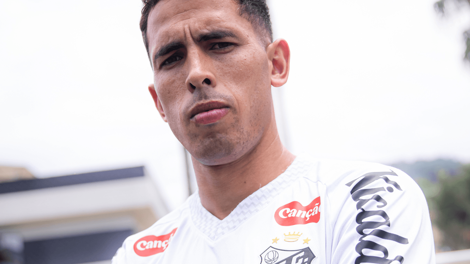 Santos anuncia contratação de volante uruguaio; veja detalhes