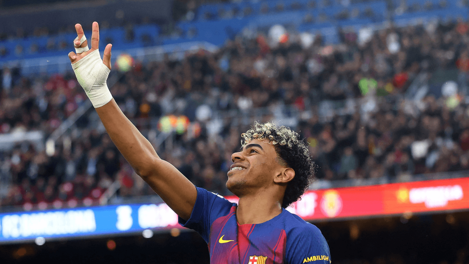 Barcelona vence Villarreal com hat-trick histórico de Lamine Yamal