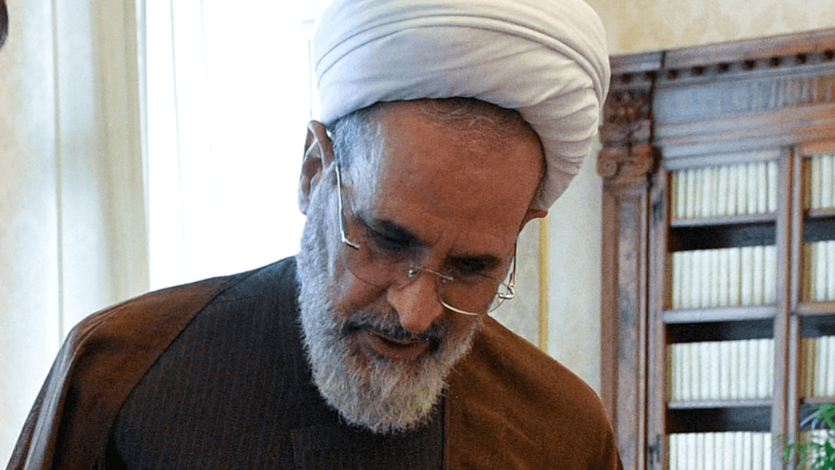 Irã nomeia Alireza Arafi como líder supremo do país após morte de Khamenei