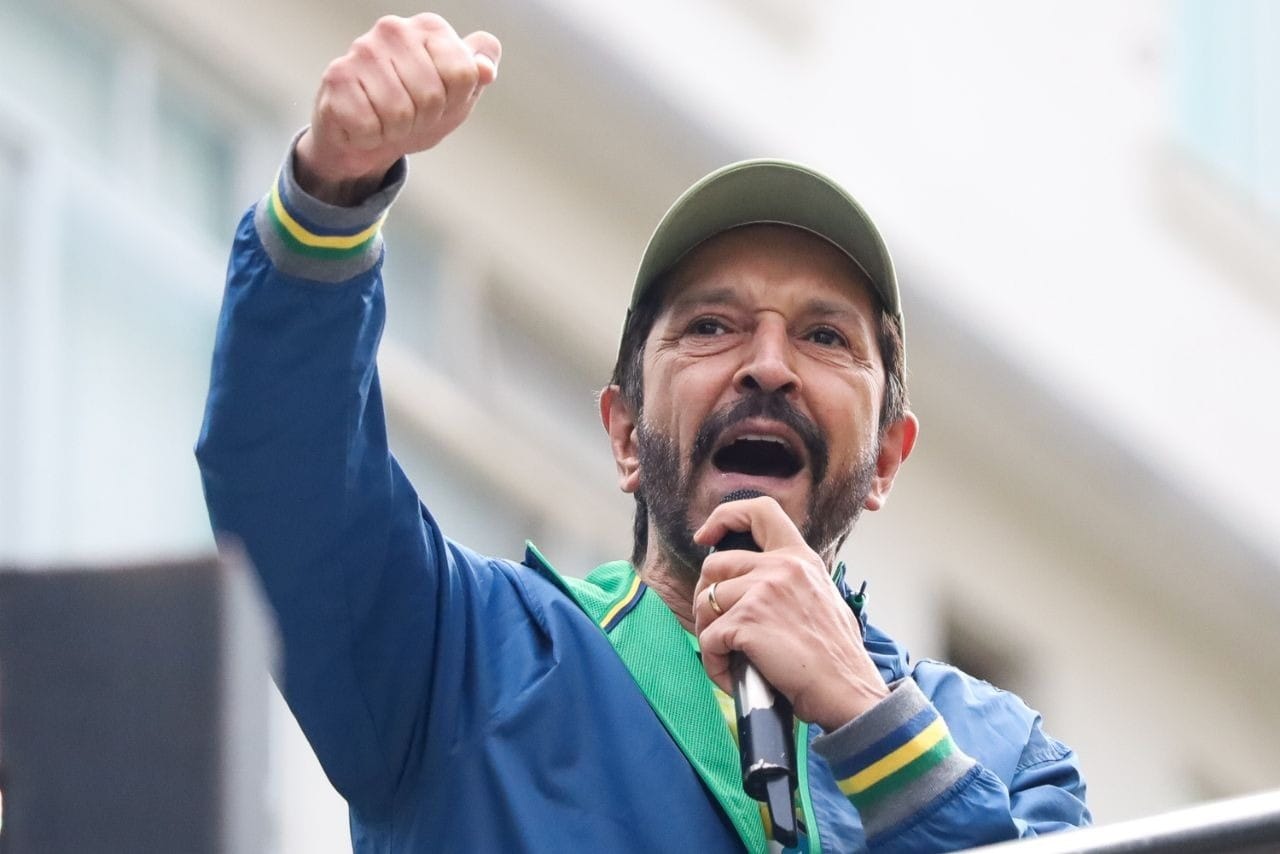 Prefeito de SP, Ricardo Nunes declara apoio a Flávio Bolsonaro
