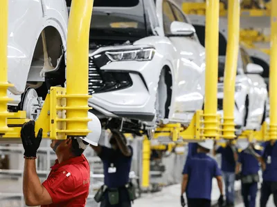 BYD abre 3 mil vagas na Bahia e prepara exportação de carros elétricos