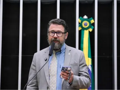 Em carta, Bolsonaro declara apoio a deputado da polêmica dos R$ 15 milhões