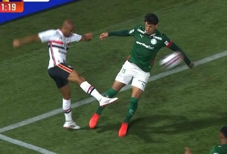 Palmeiras x São Paulo: comentaristas analisam possível pênalti de Gómez