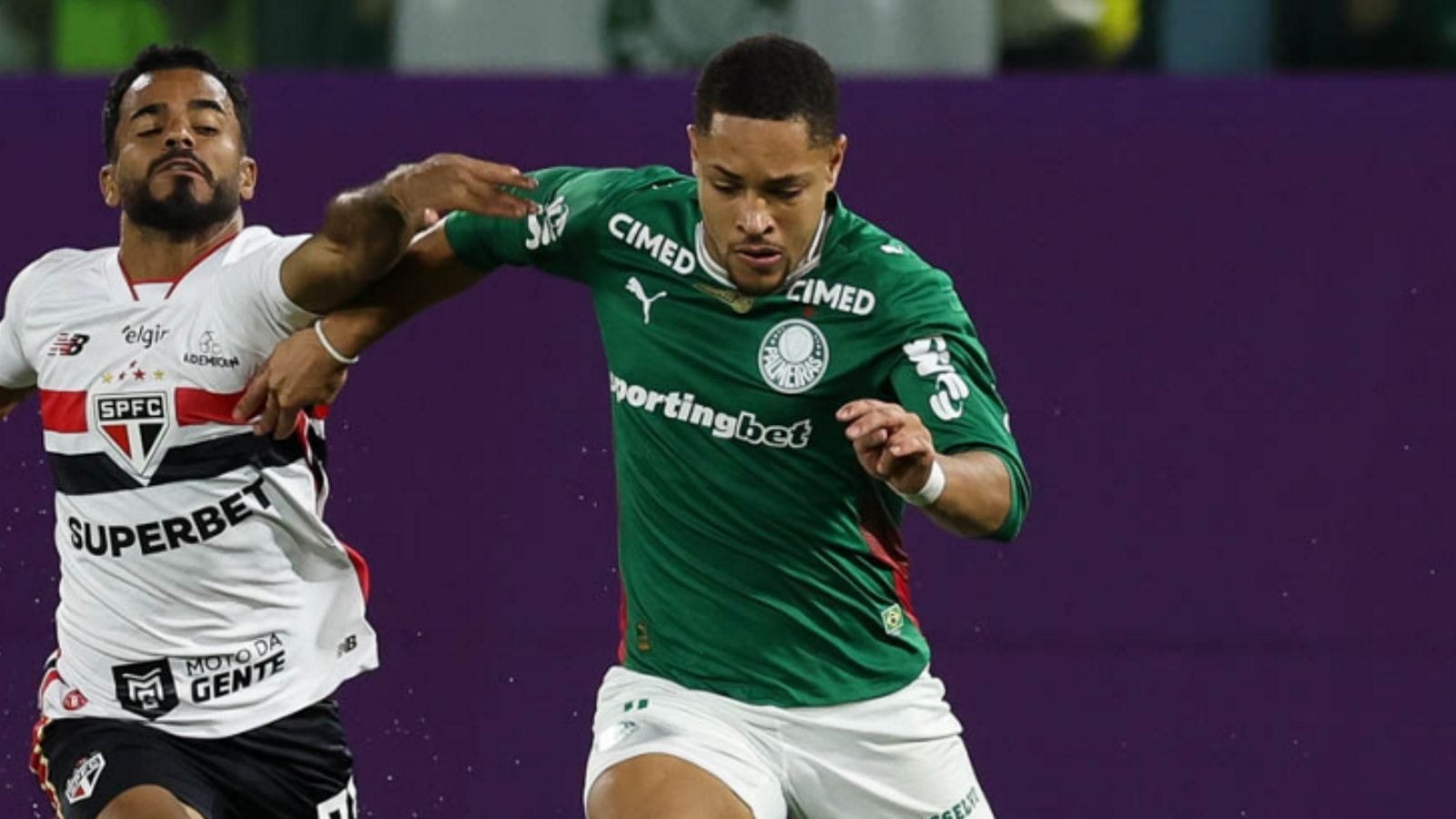 Abel Ferreira elogia Vitor Roque e dá novo apelido ao atacante do Palmeiras