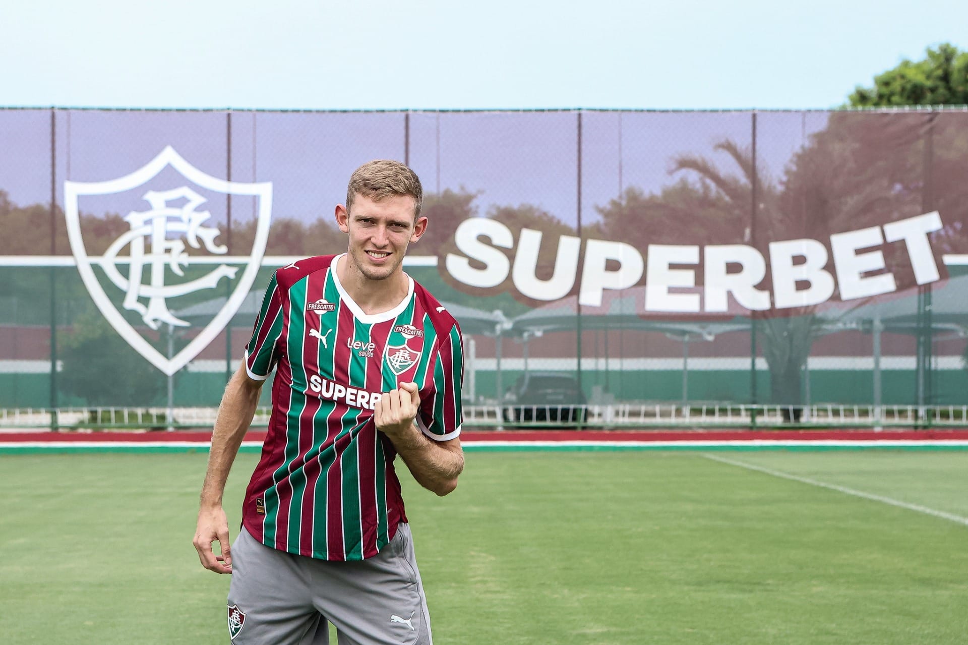 Fluminense contrata atacante do Lanús que fez gol contra o Flamengo