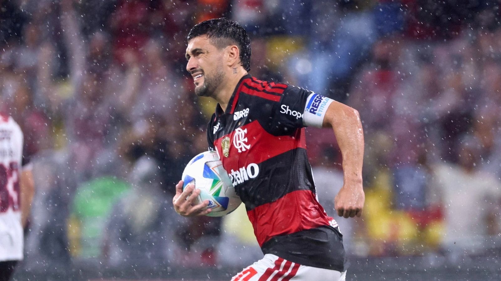 Arrascaeta aparece em lista dos jogadores mais decisivos do mundo; veja