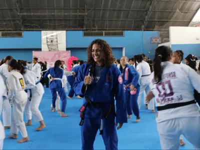 Jiu-jítsu ganha espaço entre mulheres e amplia debate sobre saúde