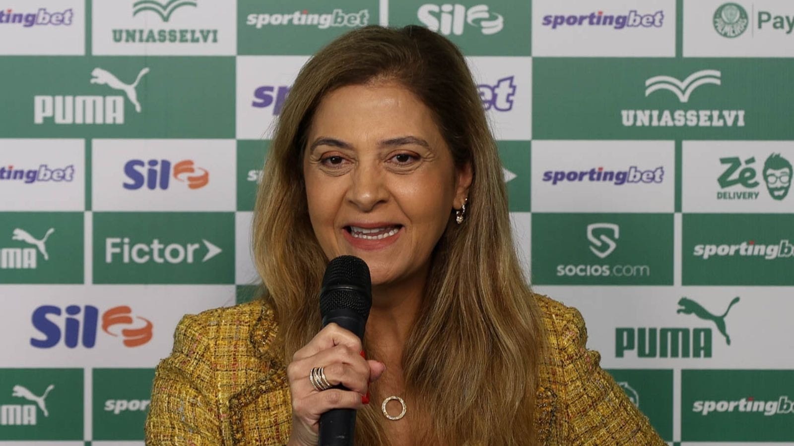 Palmeiras fecha 2025 com receita bilionária e superávit milionário; confira